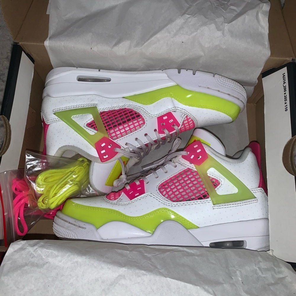Jordan retro 4